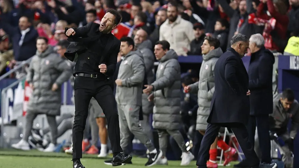 Simeone celebra la victoria ante Osasuna | @Atleti