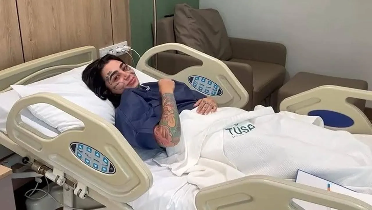 Un día antes de su operación había salido de fiesta con su médico / Redes Sociales