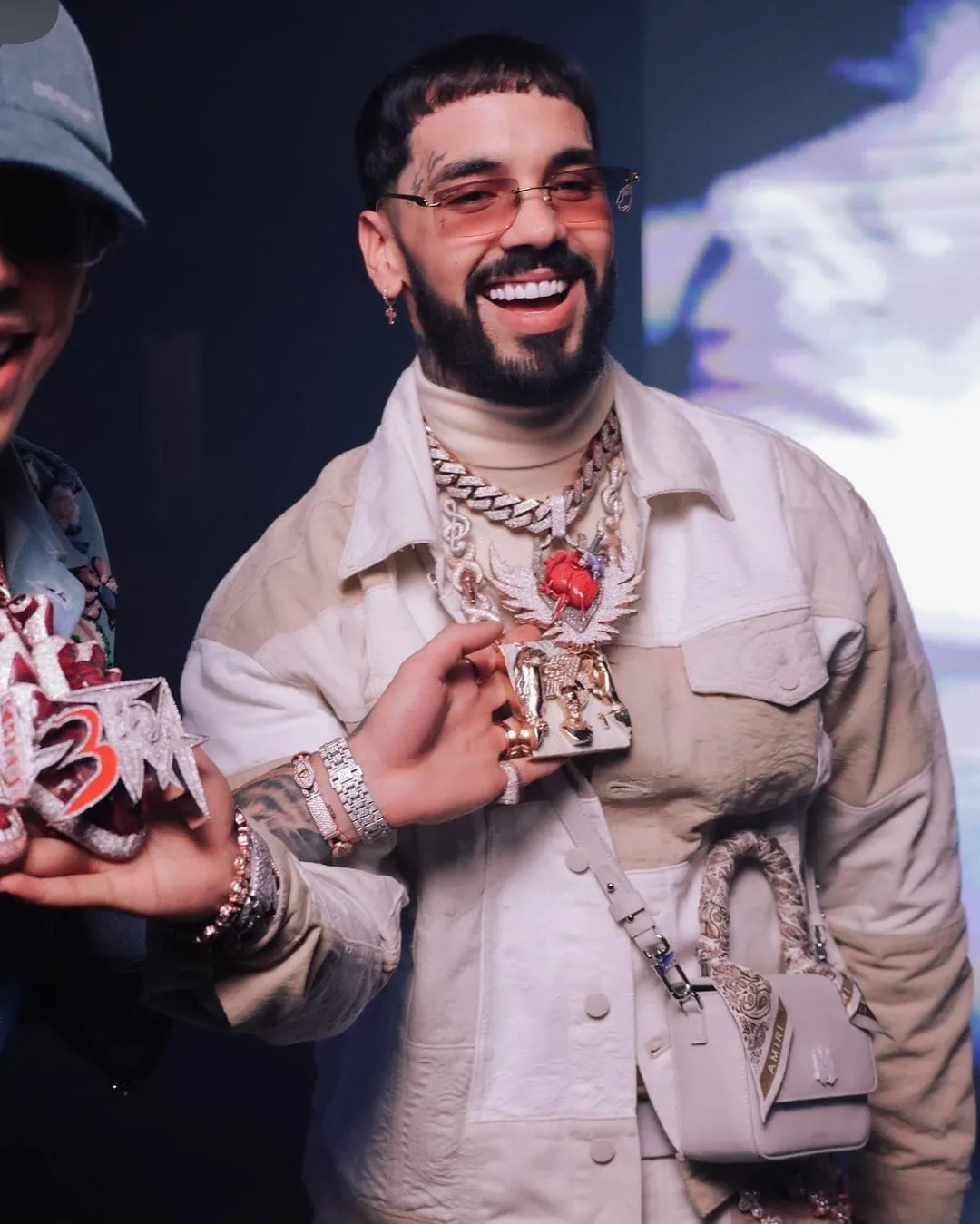 Para su concierto se prevé que tenga varios invitados sorpresa / FB: @Anuel2bleAofficial