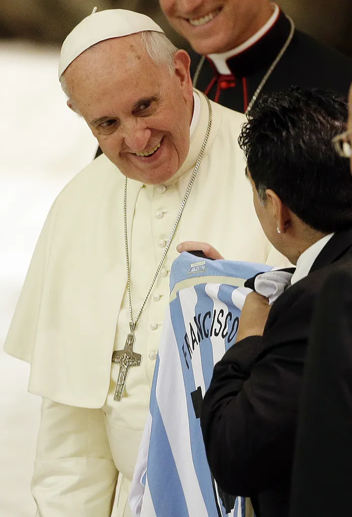 El sumo pontífice estuvo muy vinculado al futbol argentino