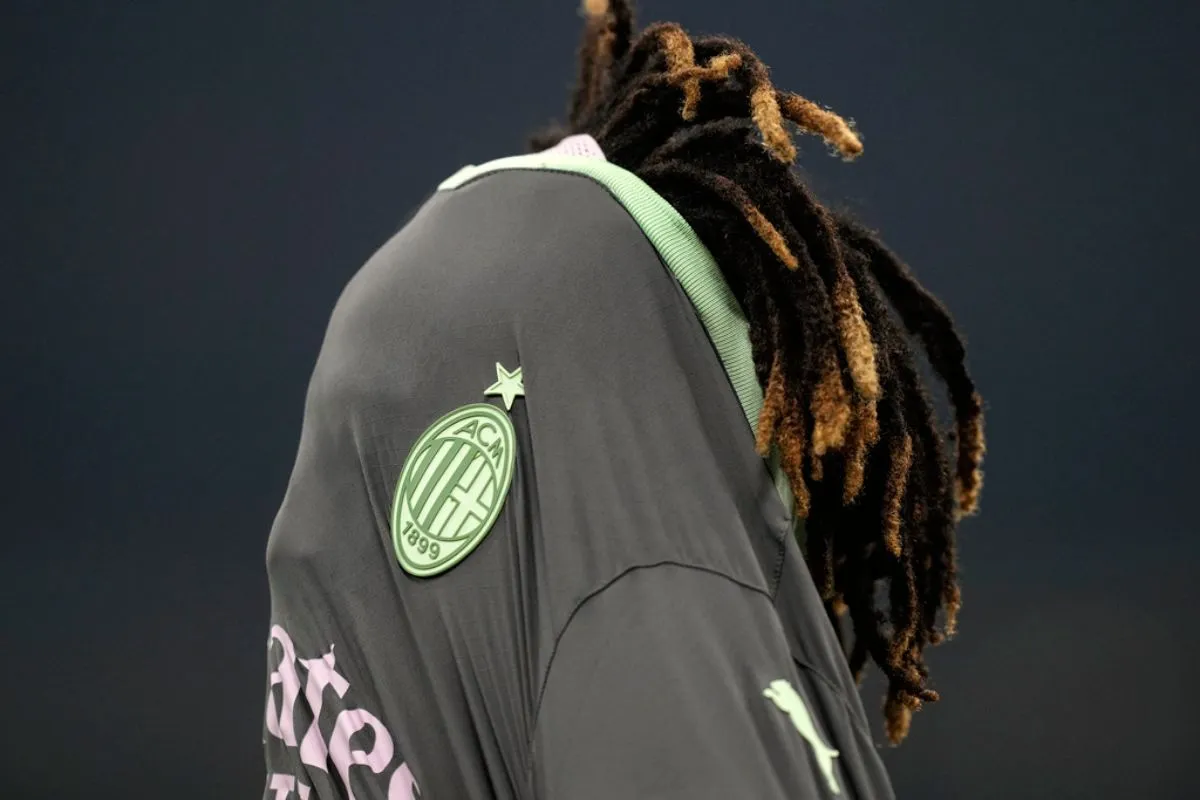 Jugador de AC Milan en lamento