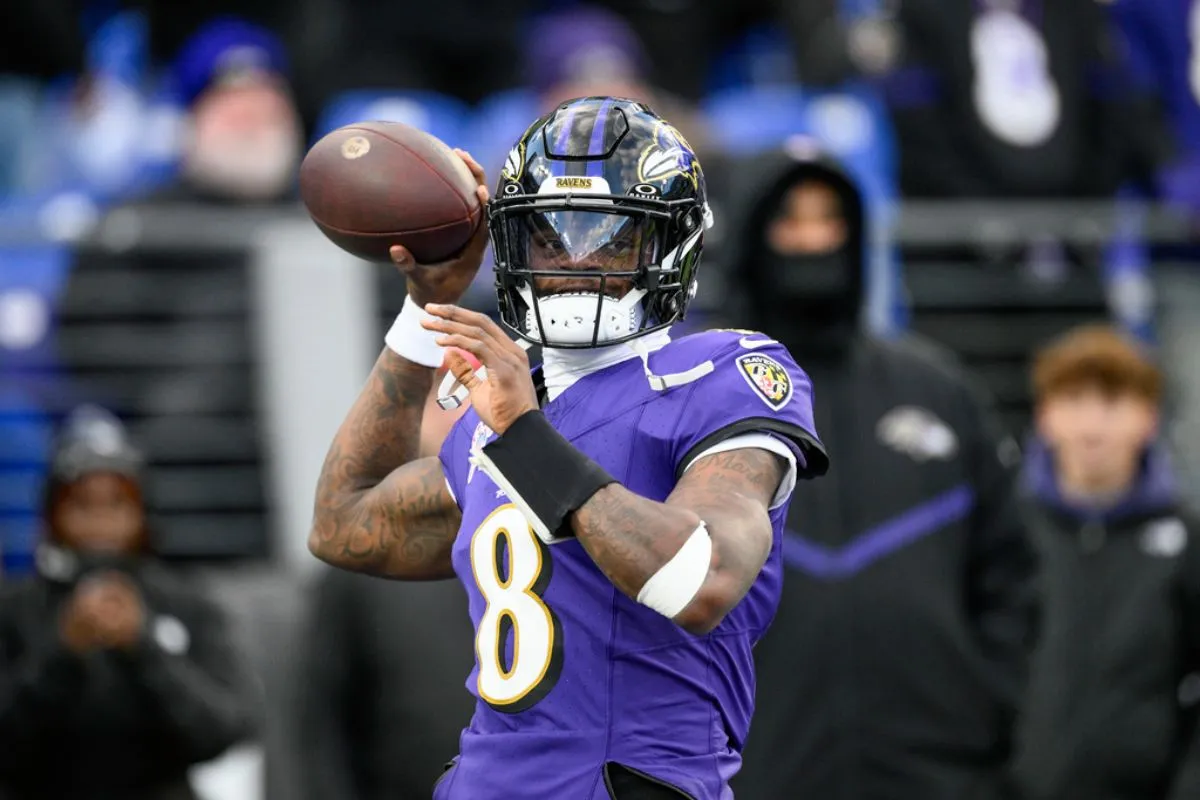 Lamar Jackson en partido con los Baltimore Ravens