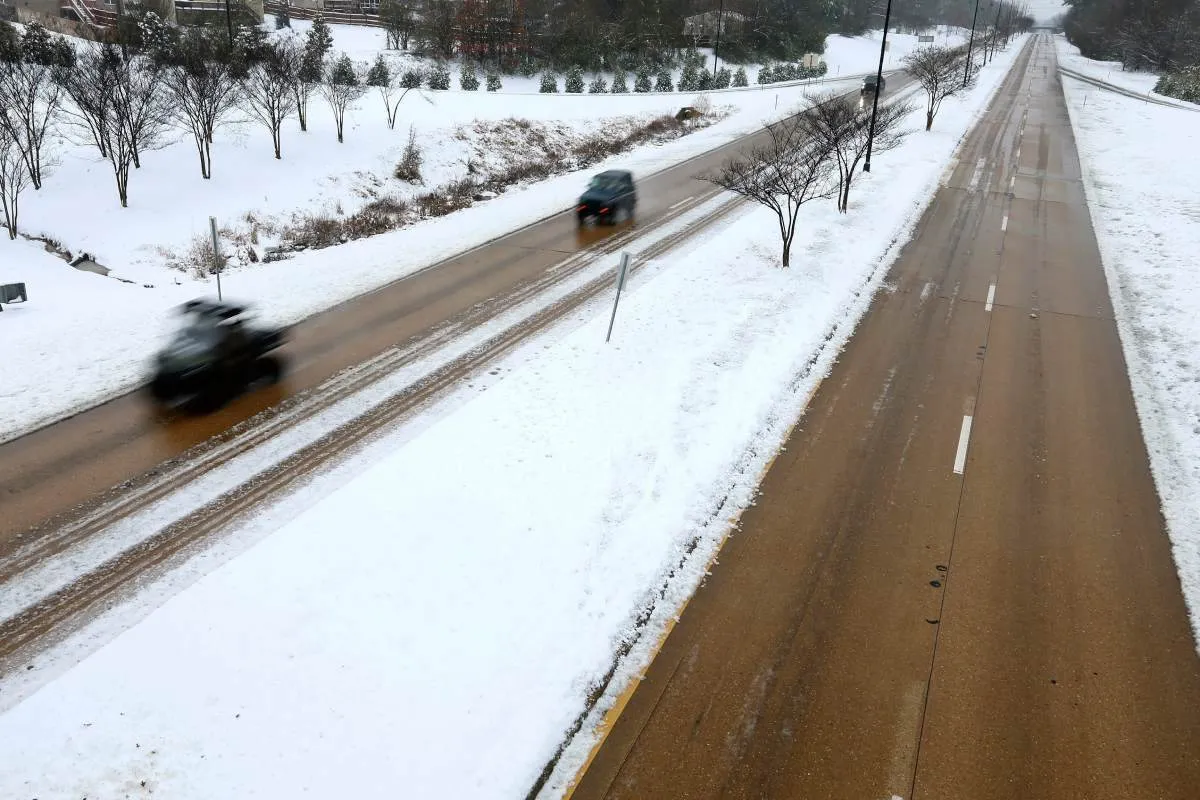 Carreteras congeladas en Atlanta por la tormenta invernal