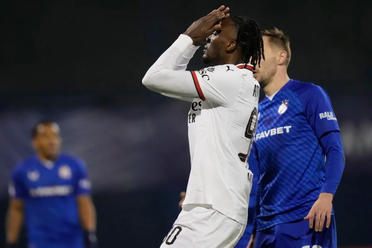 Milan no avanzó directo a Octavos de Final