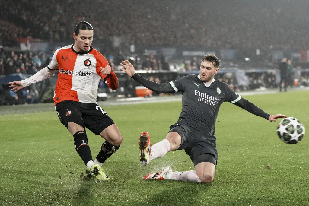 Santiago Giménez regreso a Roterdam