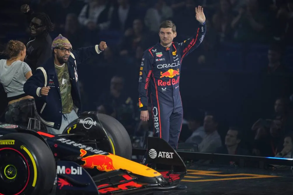 Verstappen recibió unos cuantos abucheos