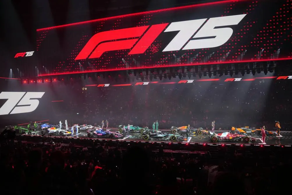 El evento estuvo marcado por los abucheos en las tribunas