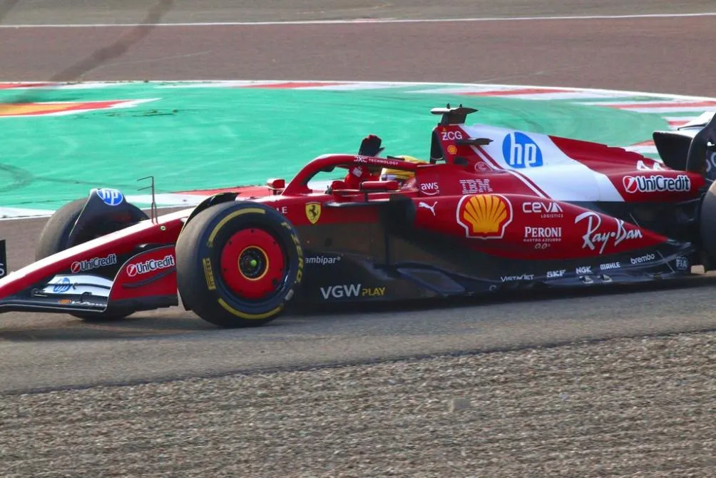 Hamilton ha continuado con su adaptación en Ferrari