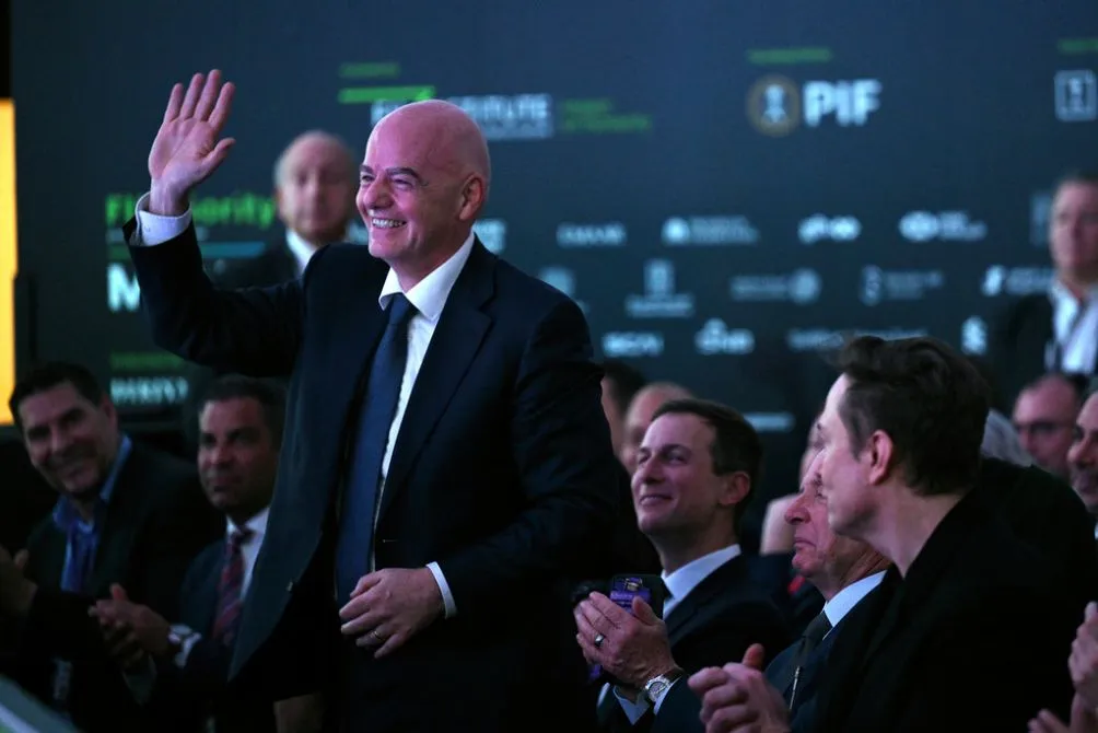 Infantino quiere de regreso a Rusia en un Mundial