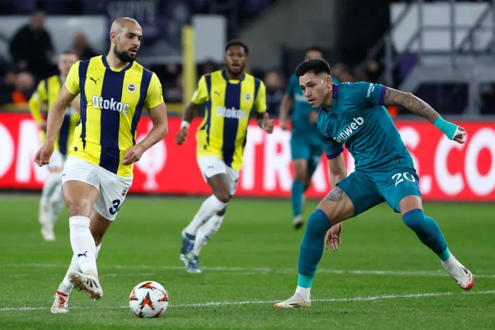 Fenerbahce cumplió con el trámite ante Anderlecht