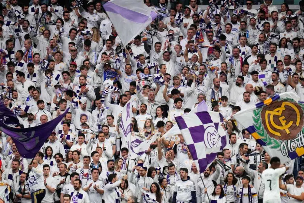 Los aficionados merengues entonaron cánticos contra Guardiola