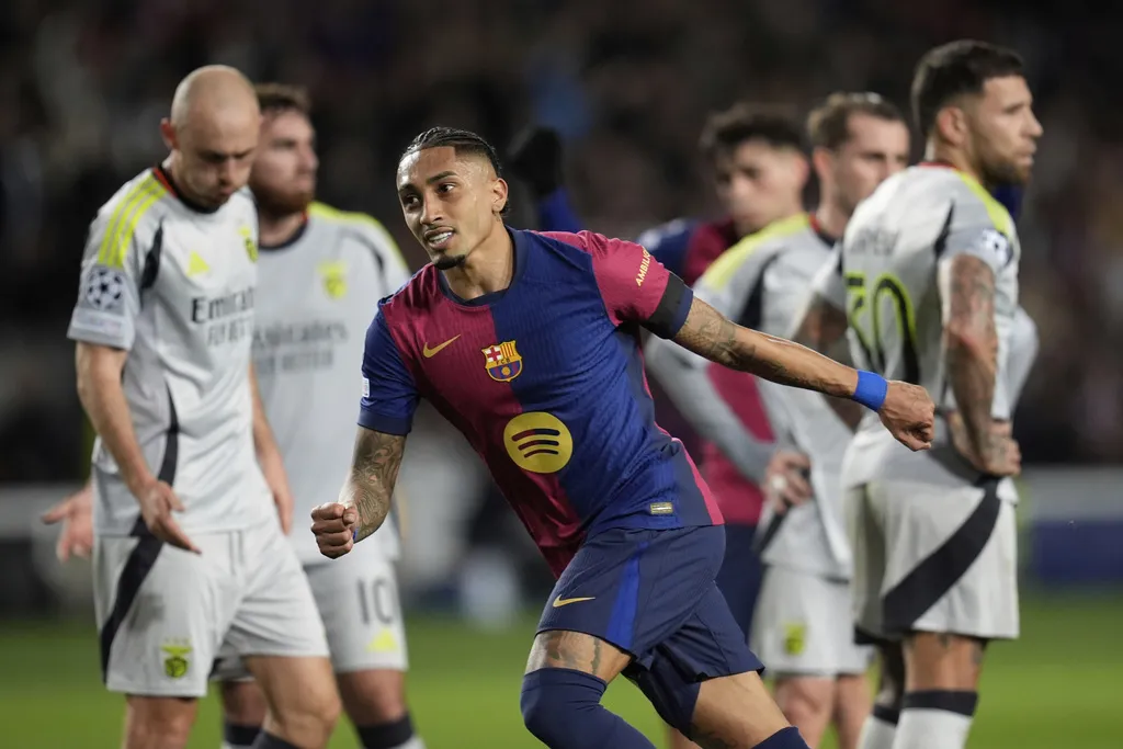 Barcelona, en contraste, goleó a Benfica en el torneo de la UEFA