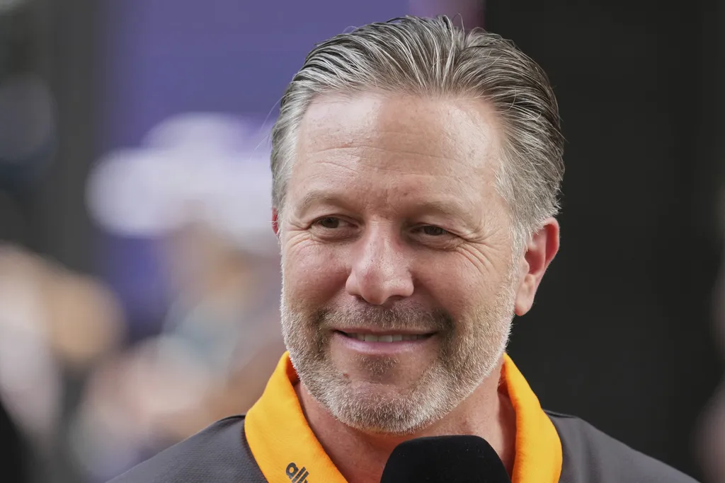 Zak Brown criticó a Red Bull por su elección de pilotos