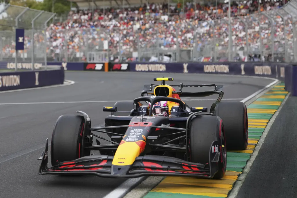 Lawson quedó eliminado en Q1 y largará P18 en Melbourne