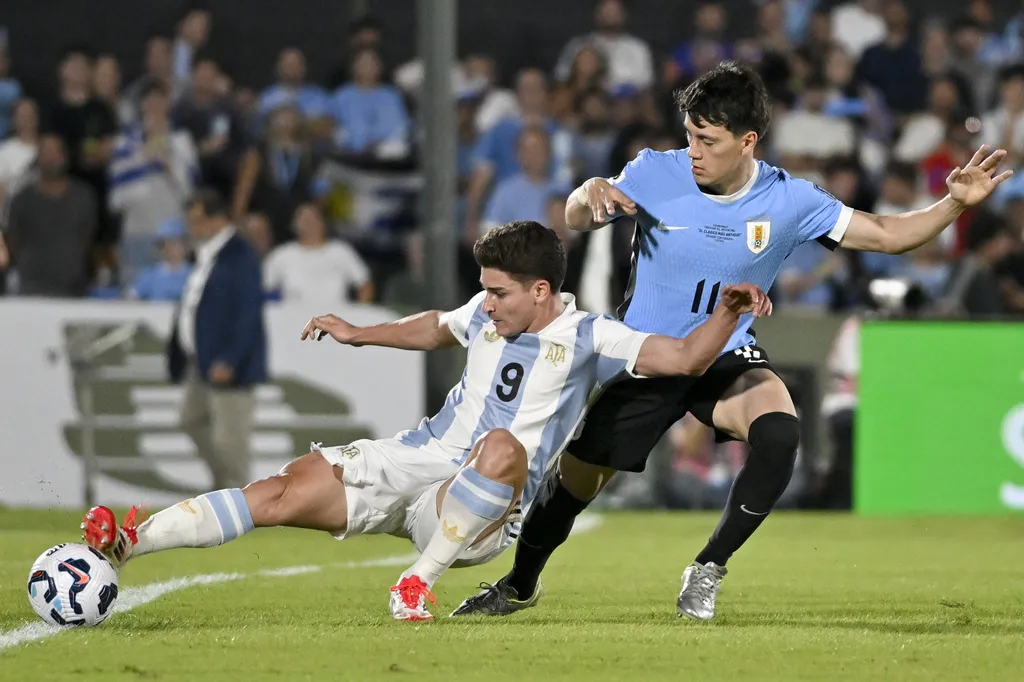 Argentina se quedó con el triunfo ante Uruguay