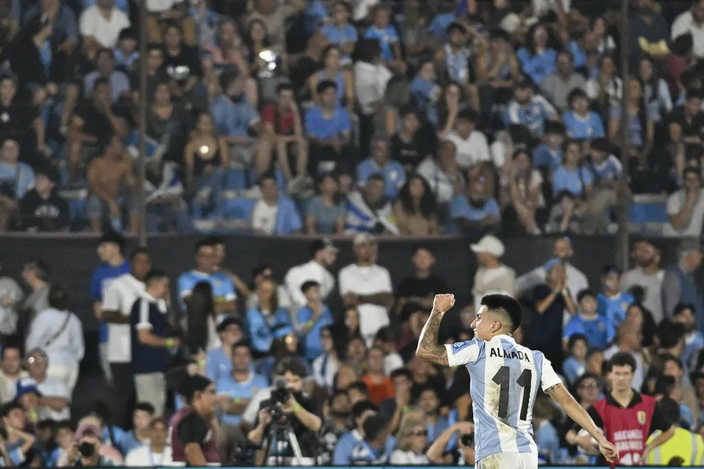 Almada hizo el tanto de la victoria para la Albiceleste