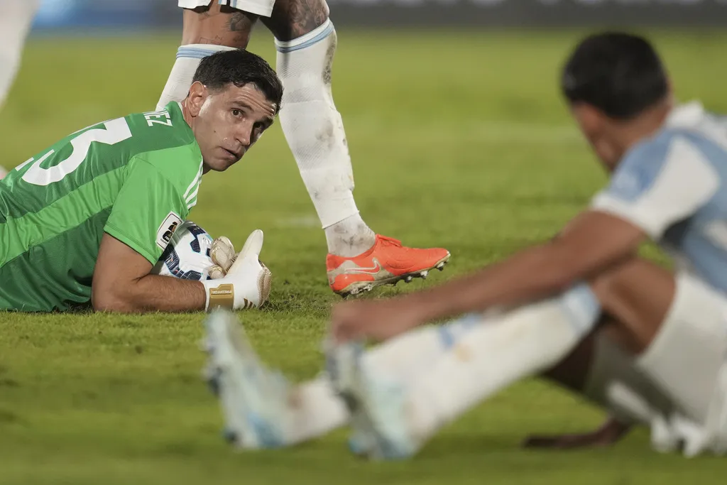 Dibu se burló tras la goleada ante Brasil