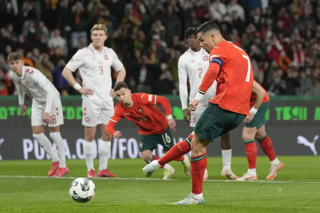 Ronaldo tuvo una gran noche ante Dinamaca
