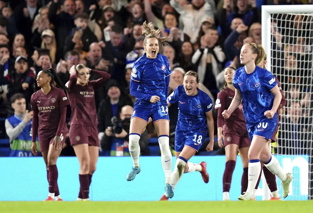 Chelsea remontó ante Manchester City y desafiará al Barça