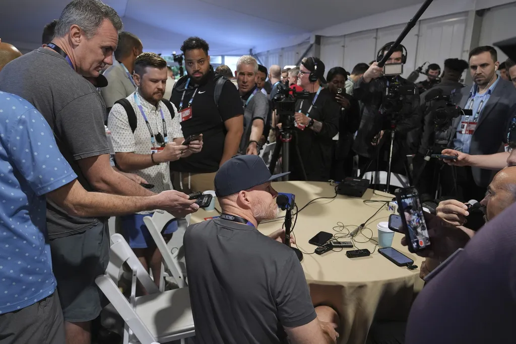 Sean McDermott no está a favor de la jugada a pesar de utilizarla