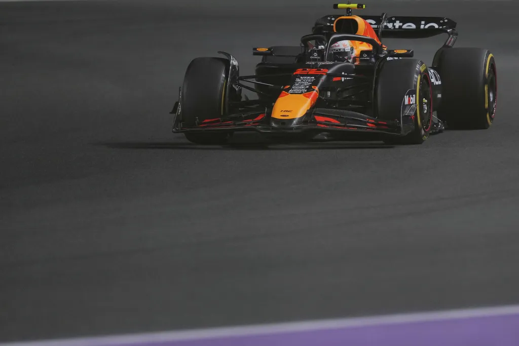 Yuki tuvo un mal arranque de carrera en Jeddah