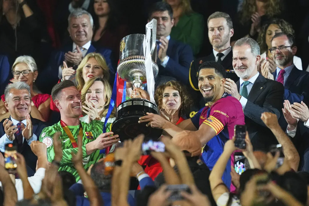 Barcelona ya tiene dos títulos esta temporada