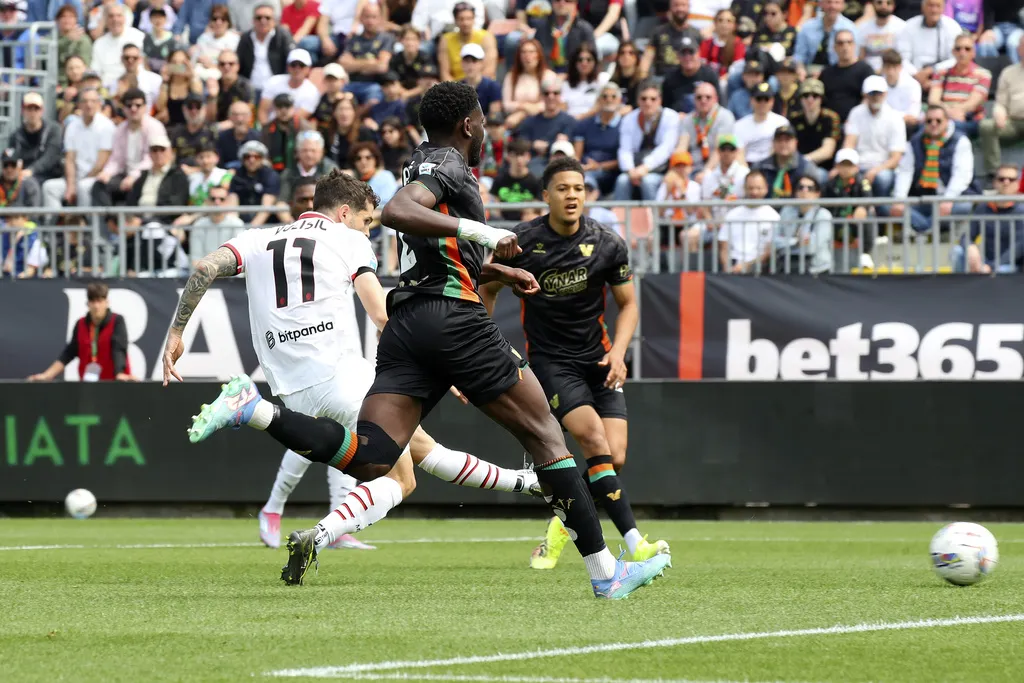 Pulisic hizo el primer tanto de los Rossoneri