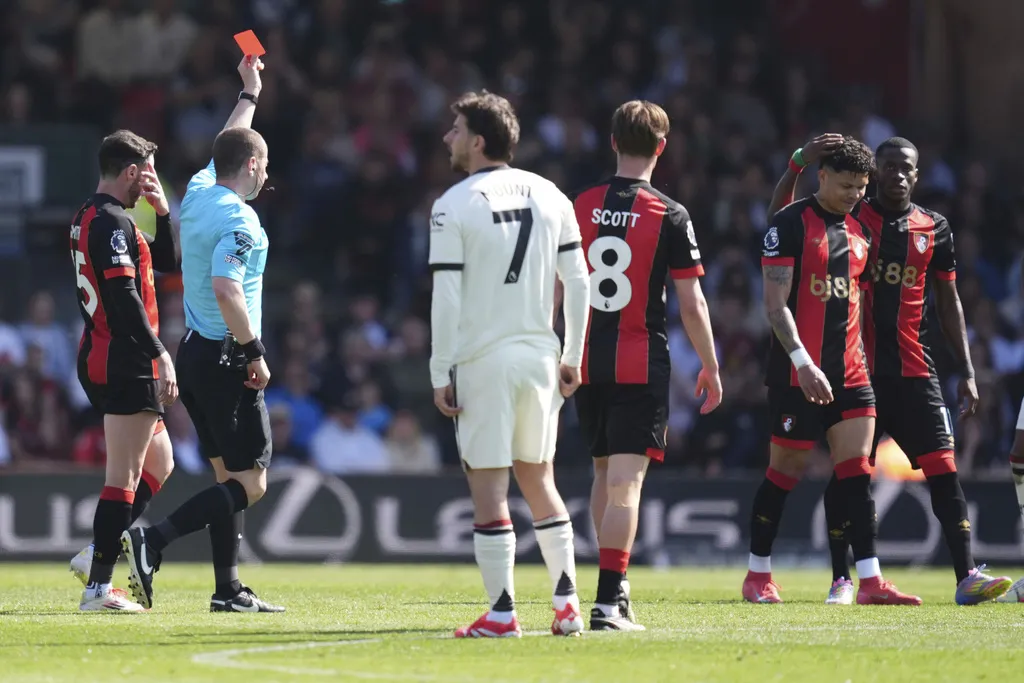 La expulsión de Evanilson condicionó el juego