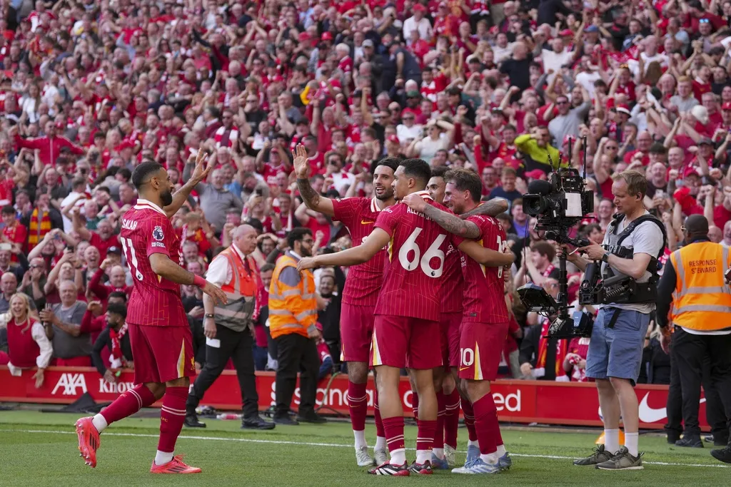 Liverpool remontó ante Tottenham y logró su vigésimo título de liga