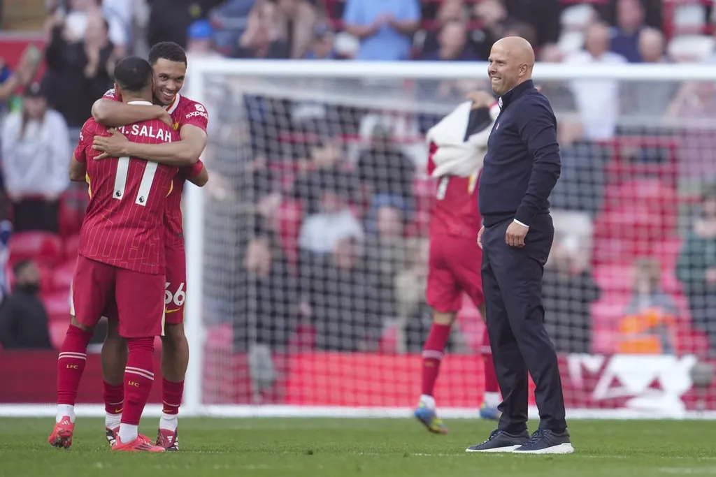 Arnold no renovó como hicieron sus otros compañeros