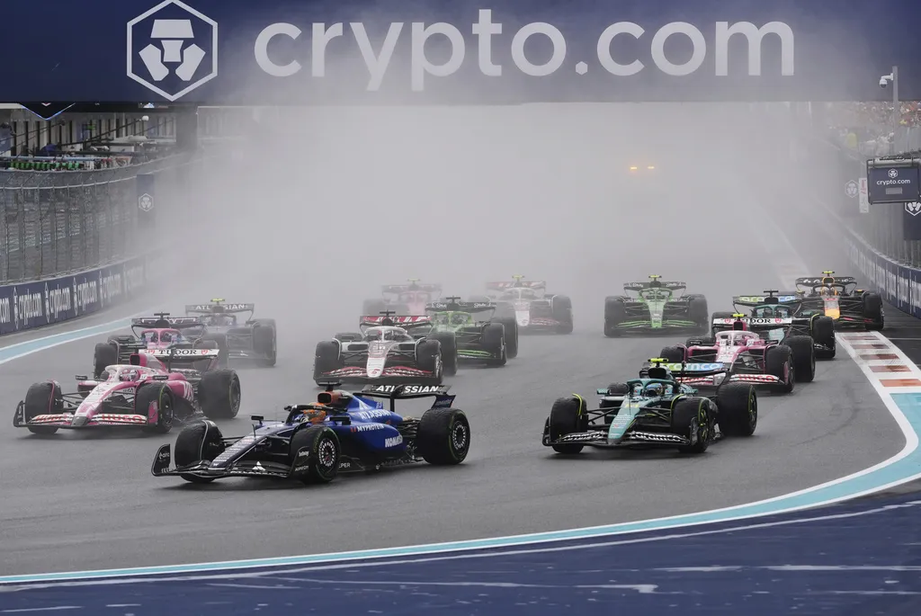 La lluvia marcó el desarrollo de la carrera