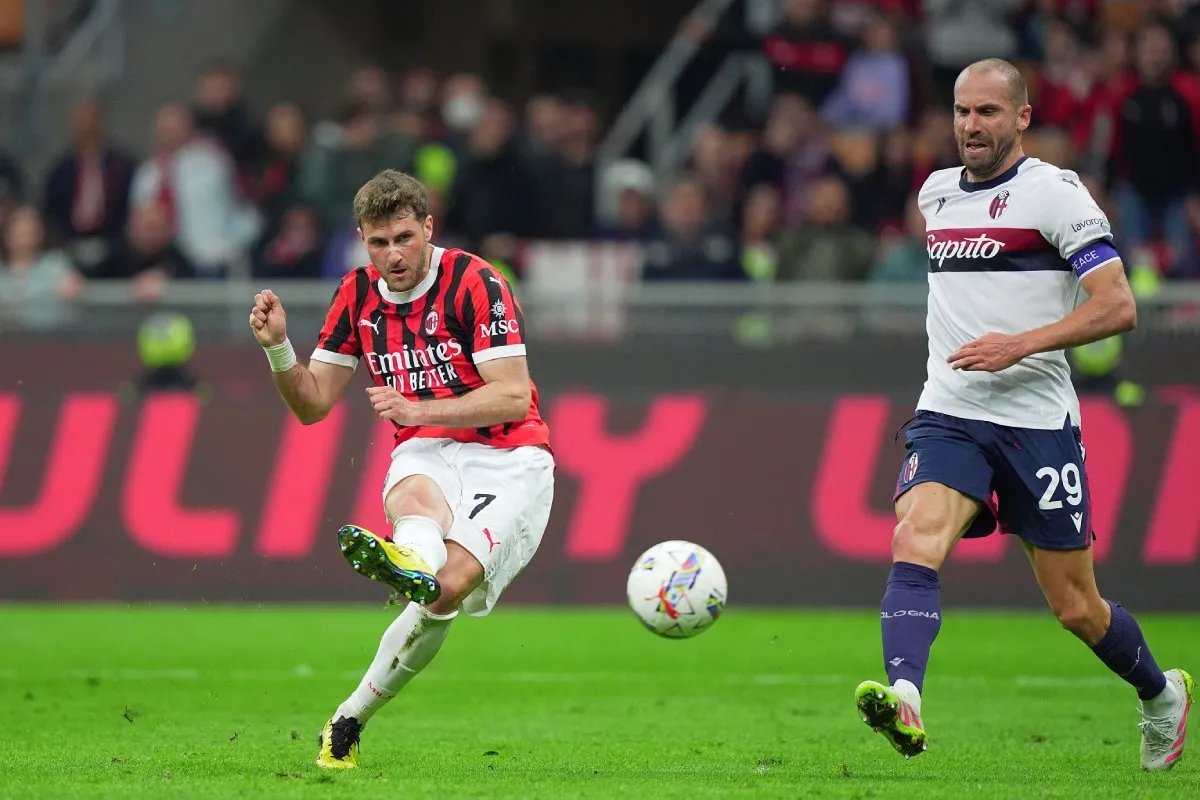 Santiago Giménez | AP