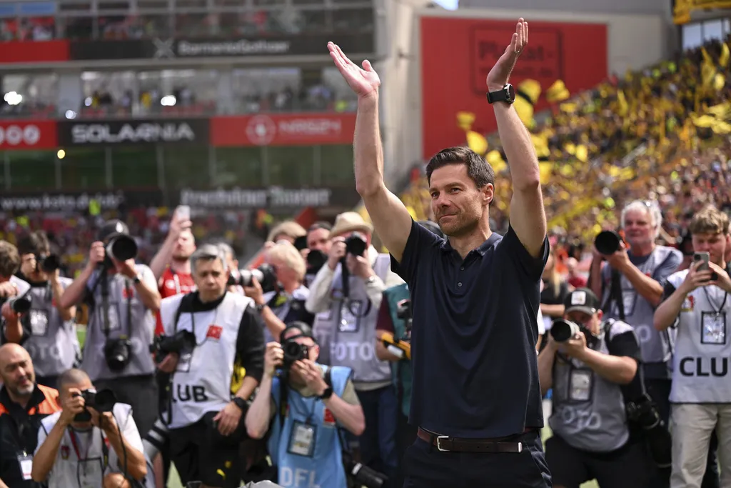 Alonso recibió un cariñoso homenaje este domingo