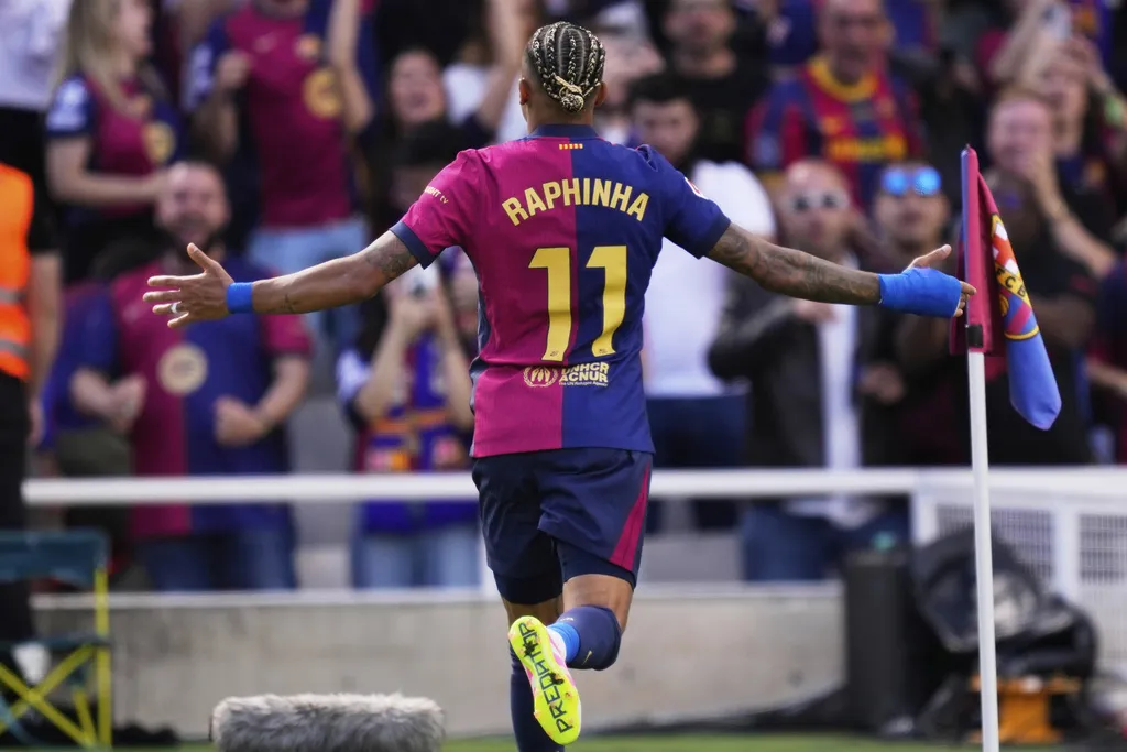 Raphinha hizo la remontada con un doblete