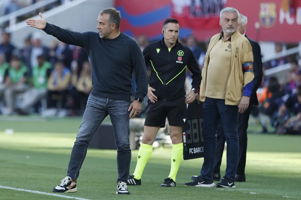 Flick tendrá al menos dos años más con Barcelona