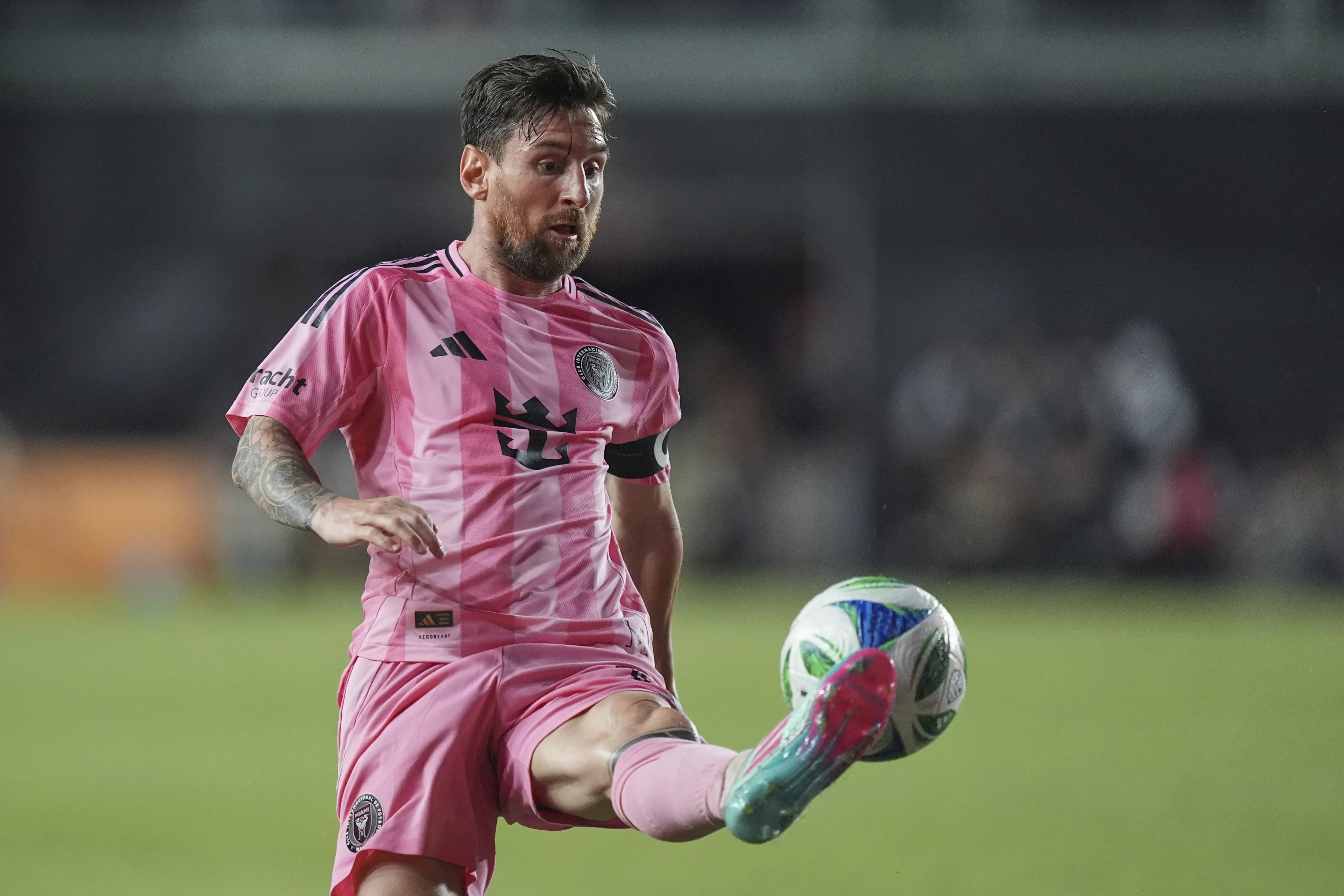 Messi no pudo evitar la goleada de su equipo