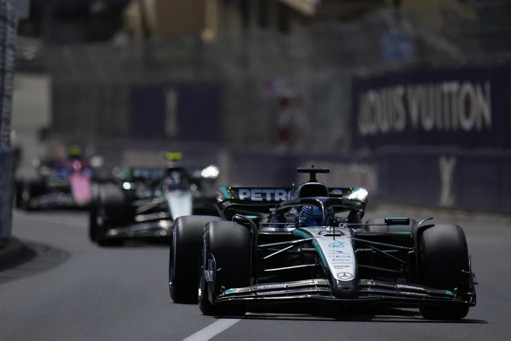 Russell cayó en la desesperación por la estrategia de Williams