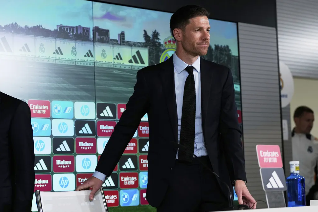 Alonso ya prepara su debut