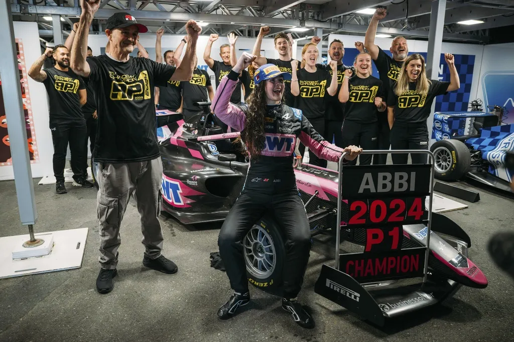 Abbi Pulling dejó la categoría tras ser campeona