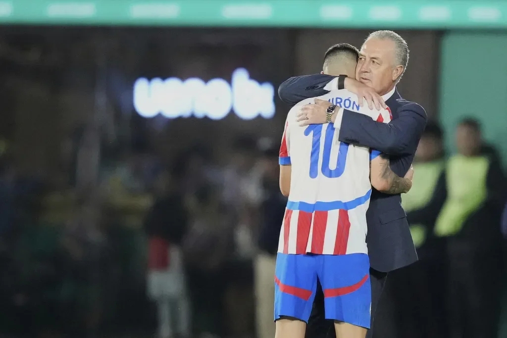 Paraguay mantiene el sueño mundialista vivo