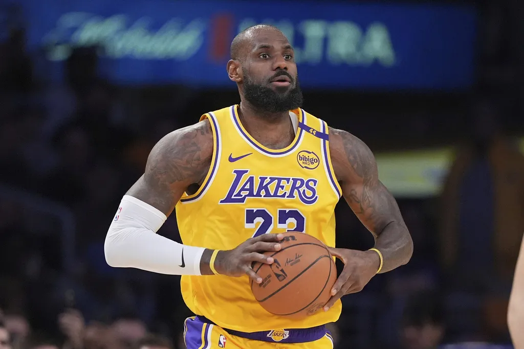 LeBron James es uno de los deportistas mejor pagados