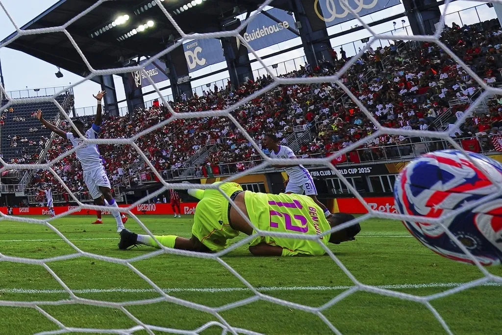 Al Ain cerró el torneo con una victoria
