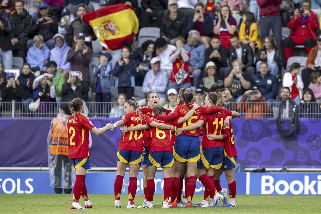 España goleó por segundo juego consecutivo