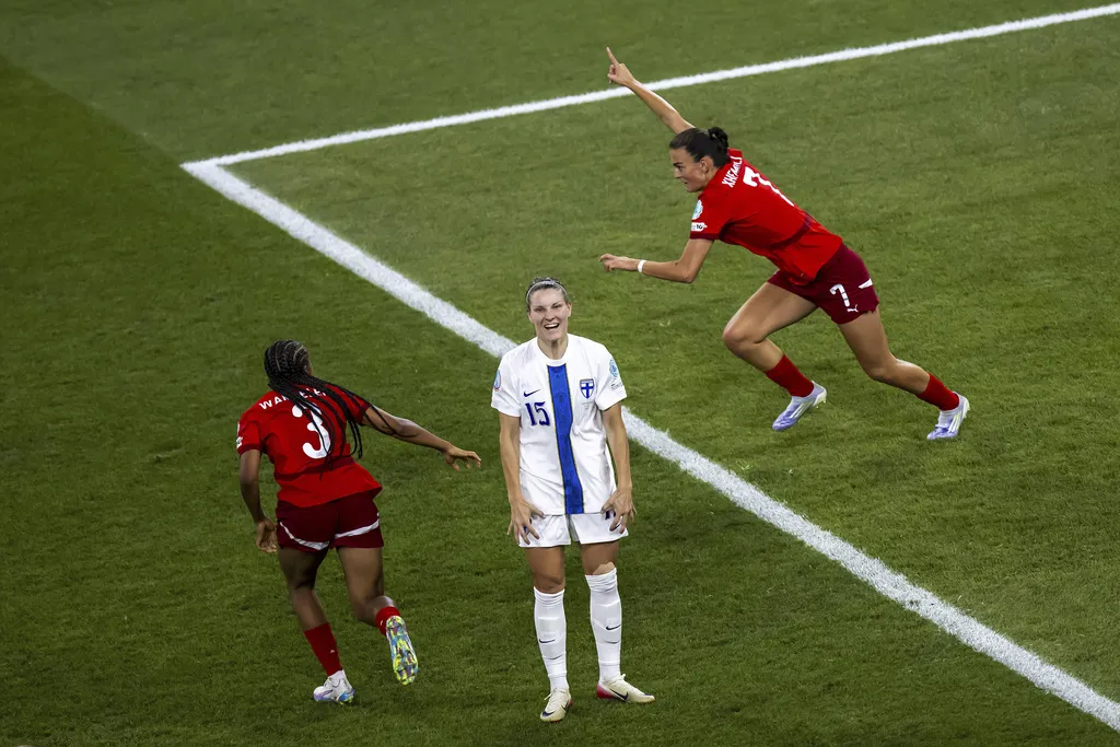 Suiza empató de forma agónica ante Finlandia