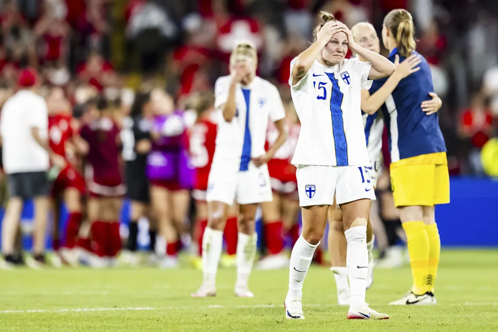 Las finlandesas dejaron ir el triunfo que les daba el pase