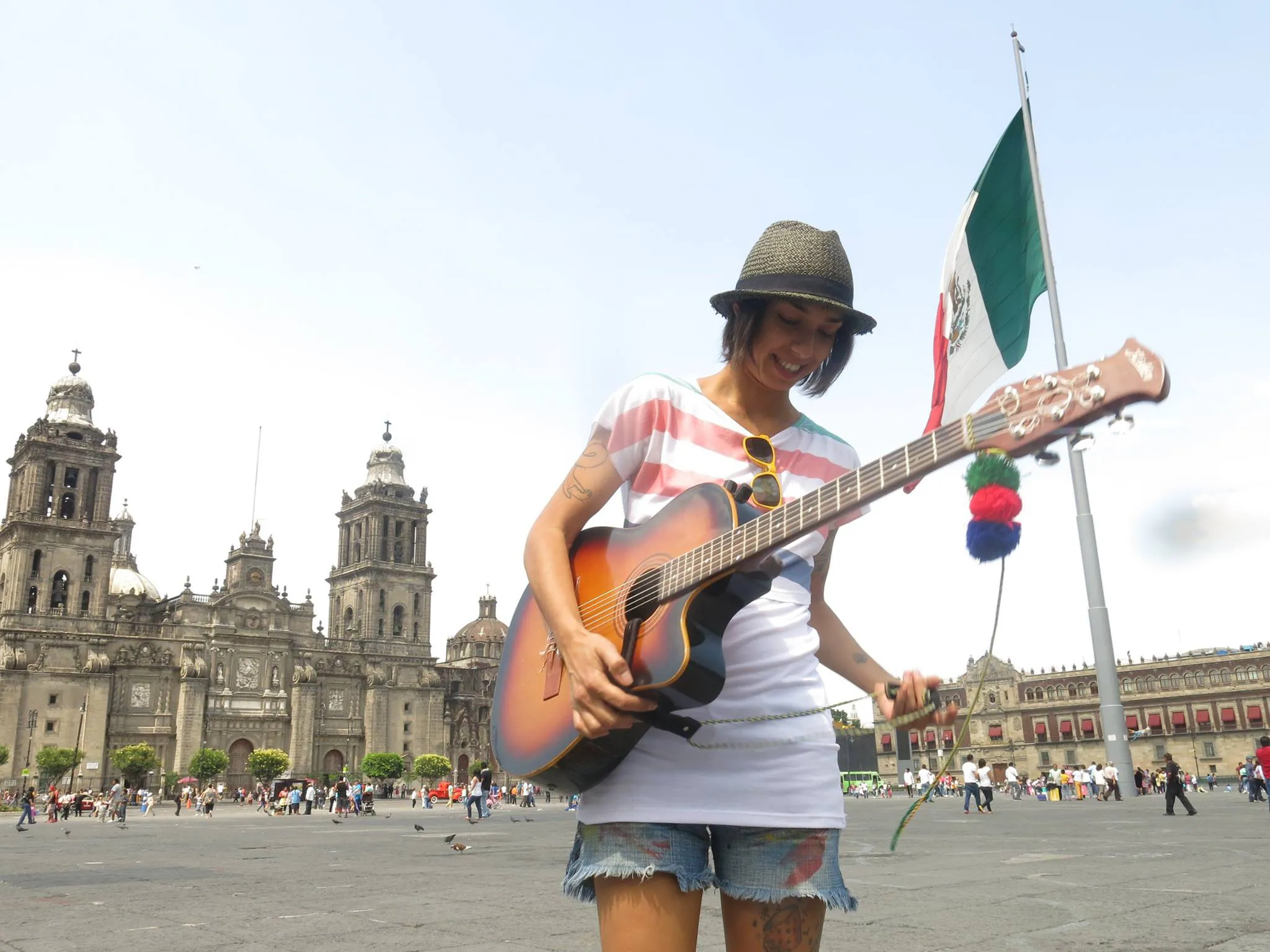 Araceli Julio estuvo en varias ocasiones en México / FB: @satelitekingston