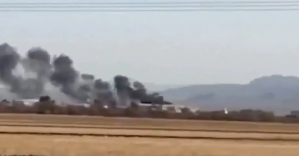 El accidente dejó una larga cortina de humo / Redes Sociales