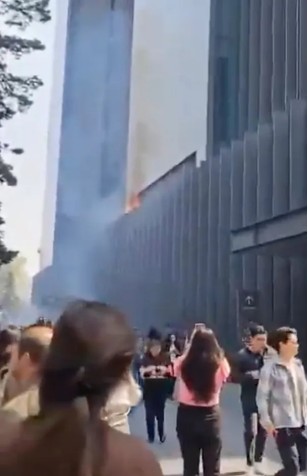 El fuego se originó en el restaurante Noster / Redes Sociales