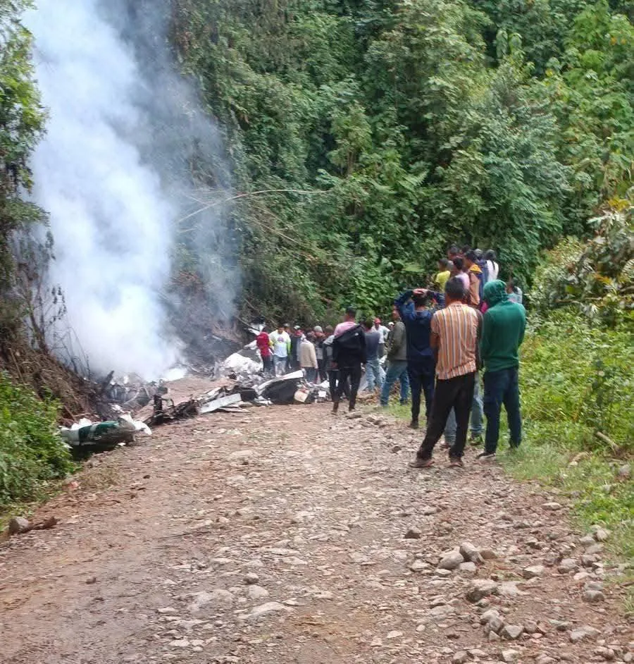 Se reportan tres muertos tras la caída de la avioneta / Redes Sociales