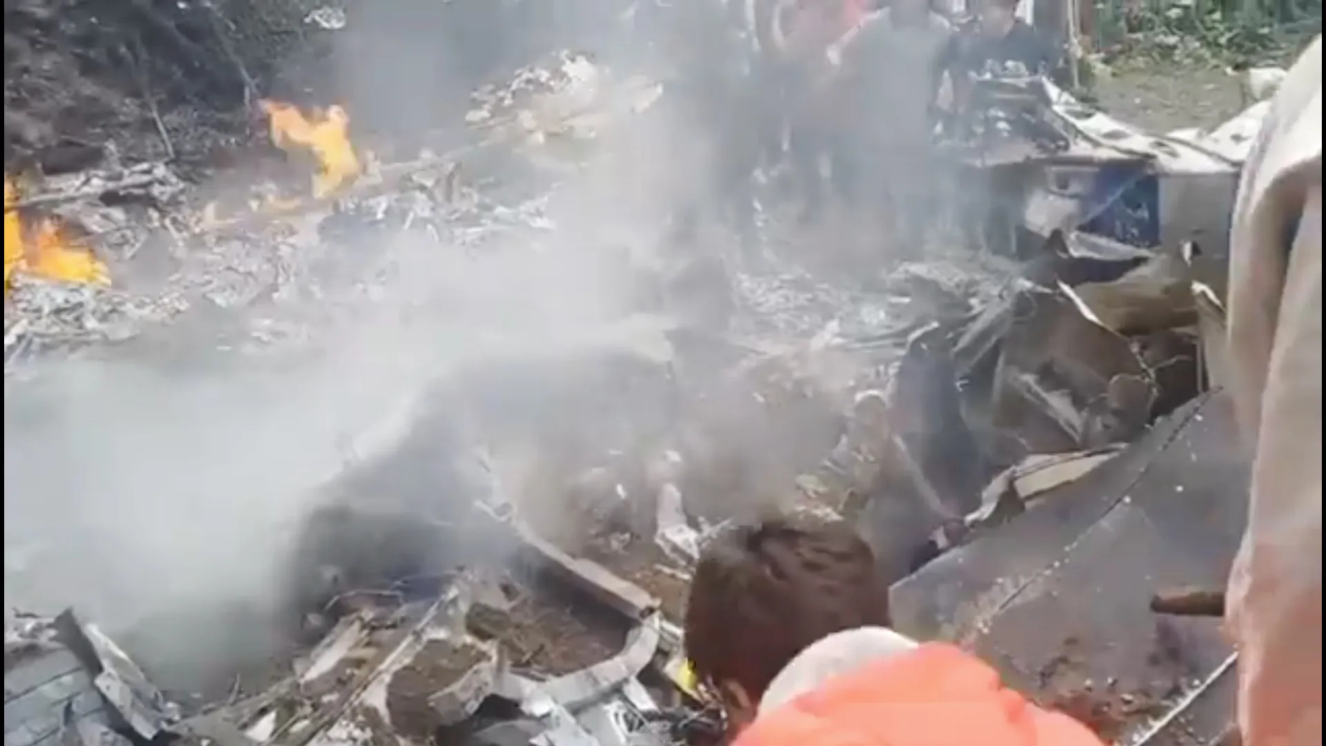 Pobladores ayudaron a combatir las llamas / Redes Sociales